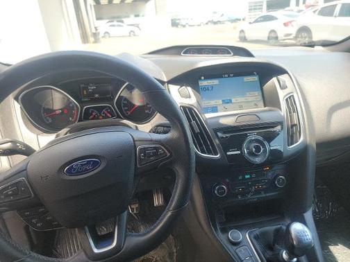 2017 Ford Focus RS BASE