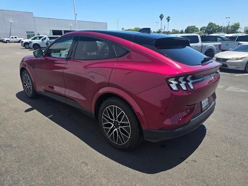 MOLTEN MAGENTA TINTED CC 2025 Ford Mustang Mach-E PREMIUM