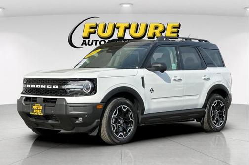 OXFORD WHITE 2025 Ford Bronco Sport OUTER BANKS