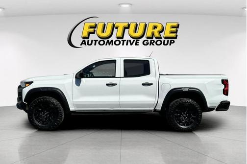 Summit White 2024 Chevrolet Colorado TRAIL BOSS