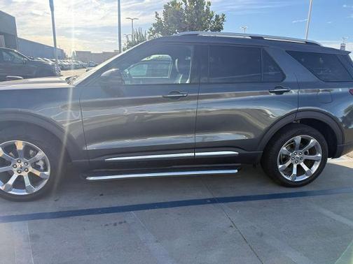MAGNETIC METALLIC 2020 Ford Explorer PLATINUM