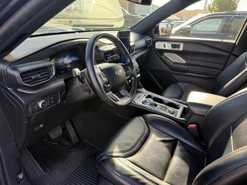 MAGNETIC METALLIC 2020 Ford Explorer PLATINUM