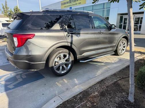MAGNETIC METALLIC 2020 Ford Explorer PLATINUM