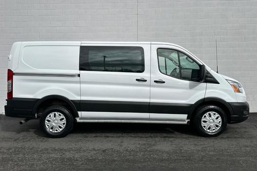 2022 Ford Transit-250 Base