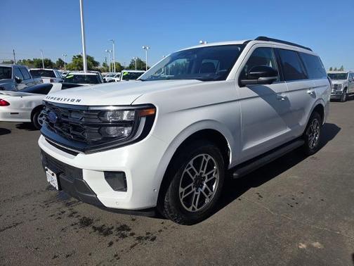 OXFORD WHITE 2025 Ford Expedition ACTIVE