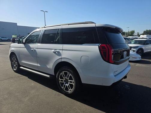 OXFORD WHITE 2025 Ford Expedition ACTIVE