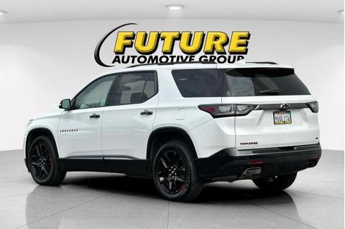 Iridescent Pearl Tricoat 2019 Chevrolet Traverse PREMIER