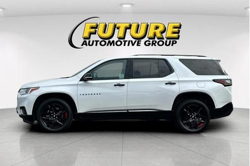 Iridescent Pearl Tricoat 2019 Chevrolet Traverse PREMIER