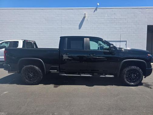 Black 2024 Chevrolet Silverado 2500 LT