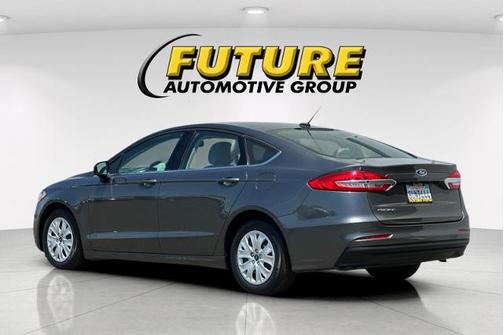 MAGNETIC METALLIC 2019 Ford Fusion S