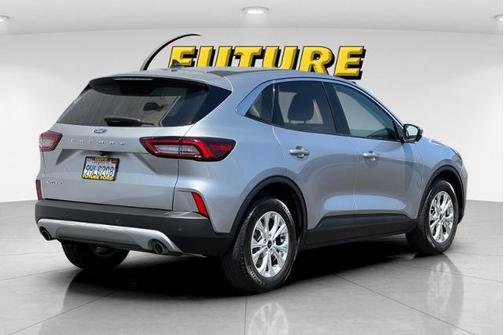 ICONIC SILVER METALLIC 2023 Ford Escape ACTIVE