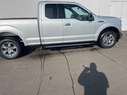 INGOT SILVER 2017 Ford F-150 XLT