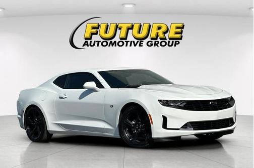 Summit White 2021 Chevrolet Camaro LT W/1LT