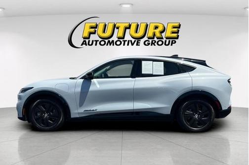 2022 Ford Mustang Mach-E CALIFORNIA ROUTE 1