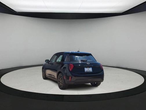 2025 MINI Hardtop Cooper