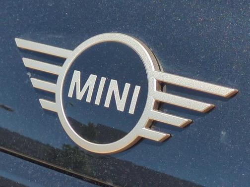 2025 MINI Hardtop C Signature Trim