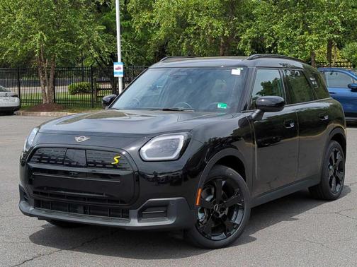 2025 MINI Countryman Base