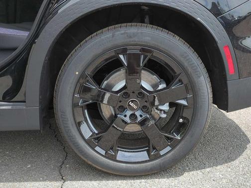 2025 MINI Countryman Base