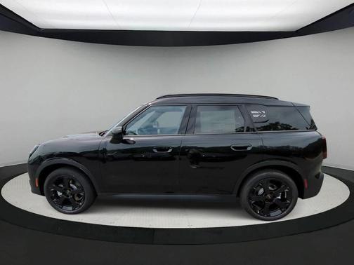 2025 MINI Countryman Base