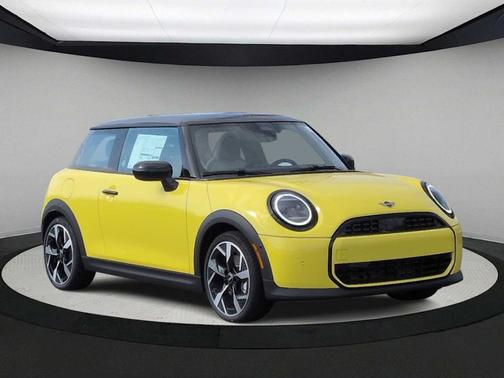 Yellow 2026 MINI Hardtop OXFORD EDITION