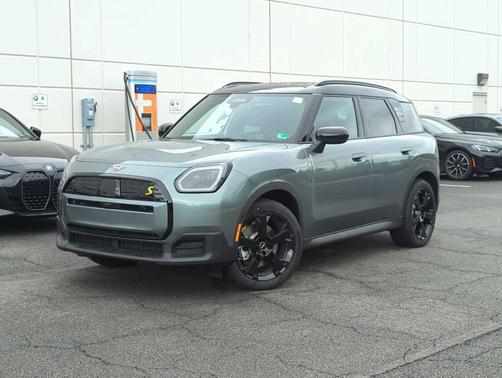 2025 MINI Countryman Base