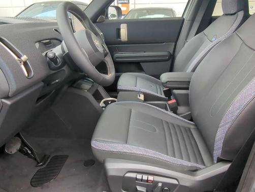 2025 MINI Countryman Base