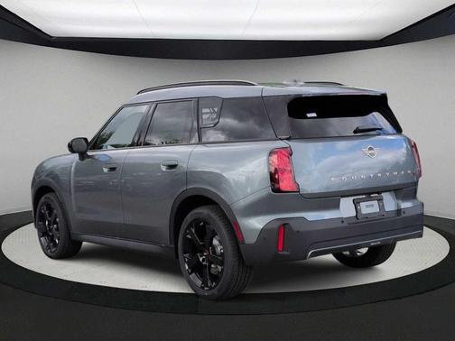 Smoke Green 2027 MINI Countryman S