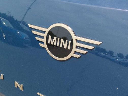2025 MINI Countryman Base