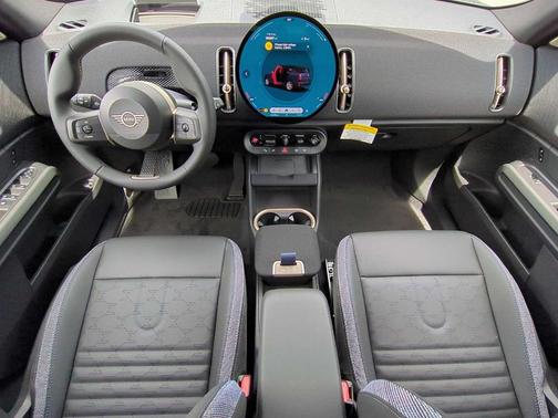 2025 MINI Countryman Base