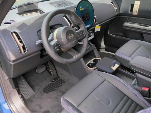 2025 MINI Countryman Base