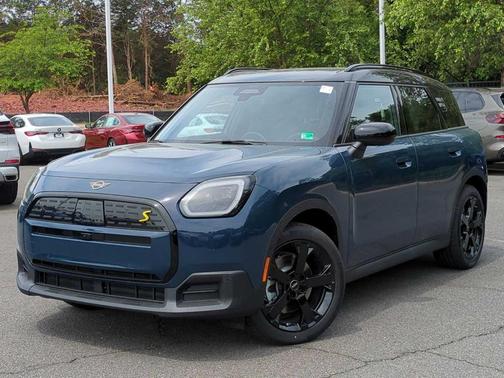 2025 MINI Countryman Base