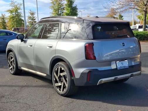 2025 MINI Countryman Base
