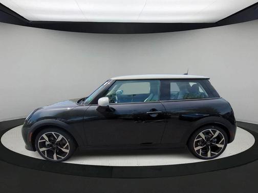 2025 MINI Hardtop Cooper