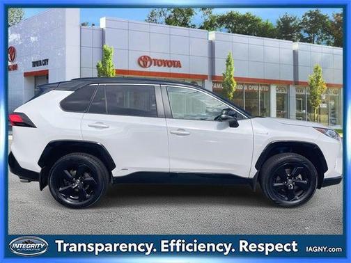 2021 Toyota RAV4 Hybrid SE