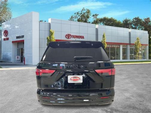 2025 Toyota Sequoia Platinum