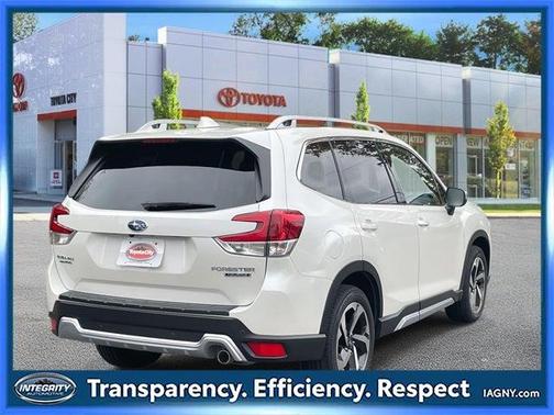 2023 Subaru Forester Touring