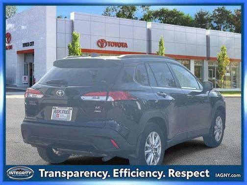 2022 Toyota Corolla Cross LE