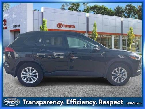 2022 Toyota Corolla Cross LE