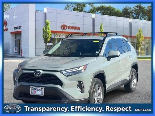 2022 Toyota RAV4 Hybrid XLE