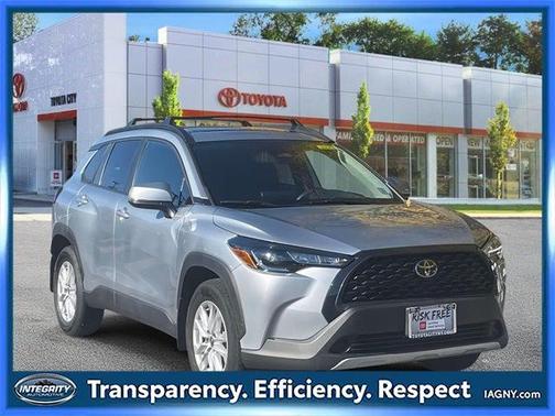2023 Toyota Corolla Cross LE