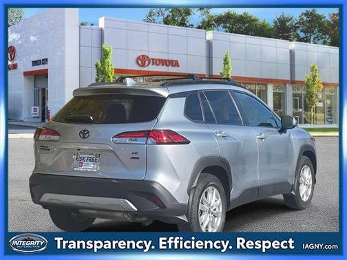 2023 Toyota Corolla Cross LE