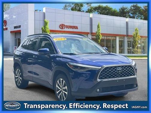 2023 Toyota Corolla Cross XLE