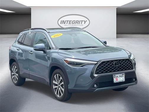 2023 Toyota Corolla Cross XLE