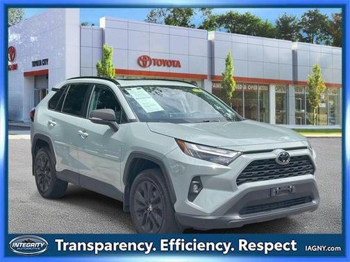 2022 Toyota RAV4 XLE Premium