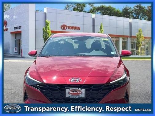 2022 Hyundai ELANTRA SEL