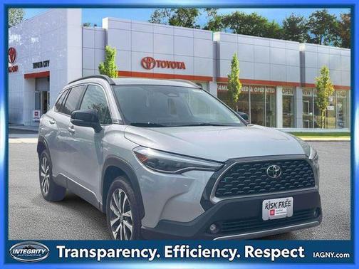 Celestite 2025 Toyota Corolla Cross XLE