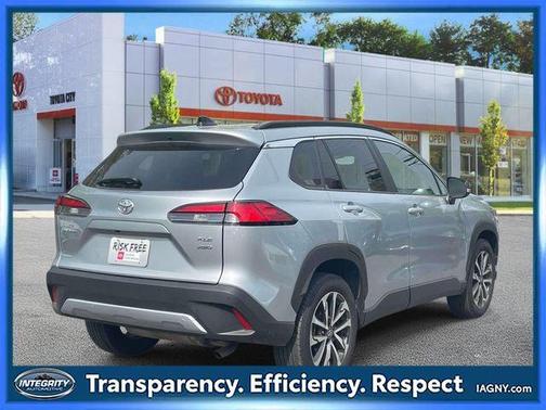 Celestite 2025 Toyota Corolla Cross XLE