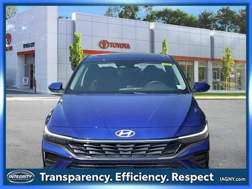 2025 Hyundai ELANTRA SEL