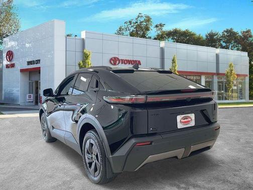 Midnight Black Metallic 2026 Toyota C-HR SE