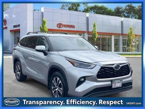 2021 Toyota Highlander Hybrid XLE